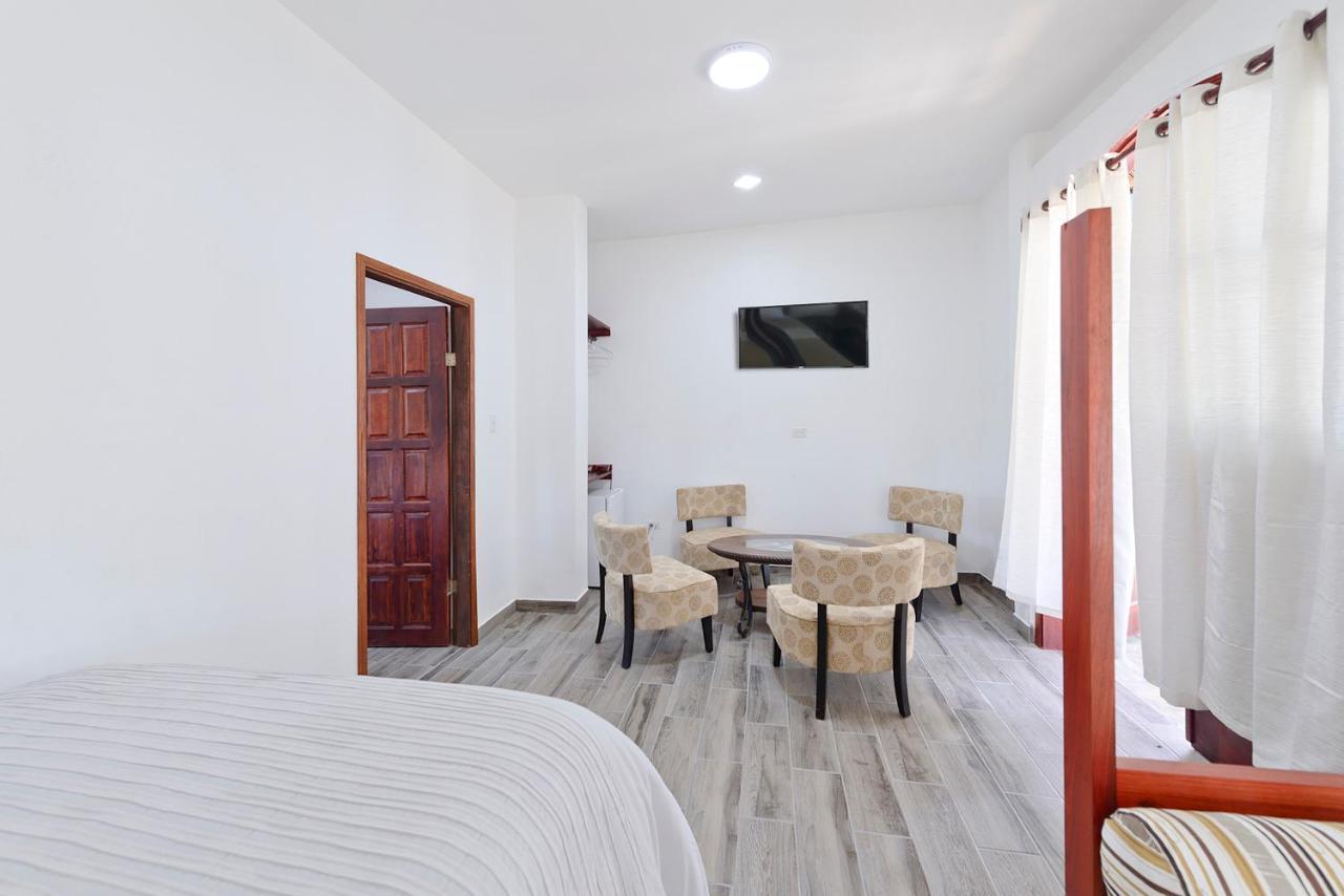 Parrot Cove Lodge Hopkins Bagian luar foto